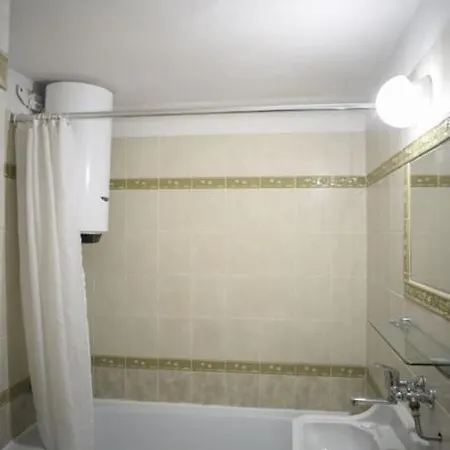 Charming With Big Shared Terrace In The Center Lägenhet *