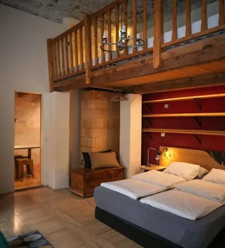 Charming With Big Shared Terrace In The Center *